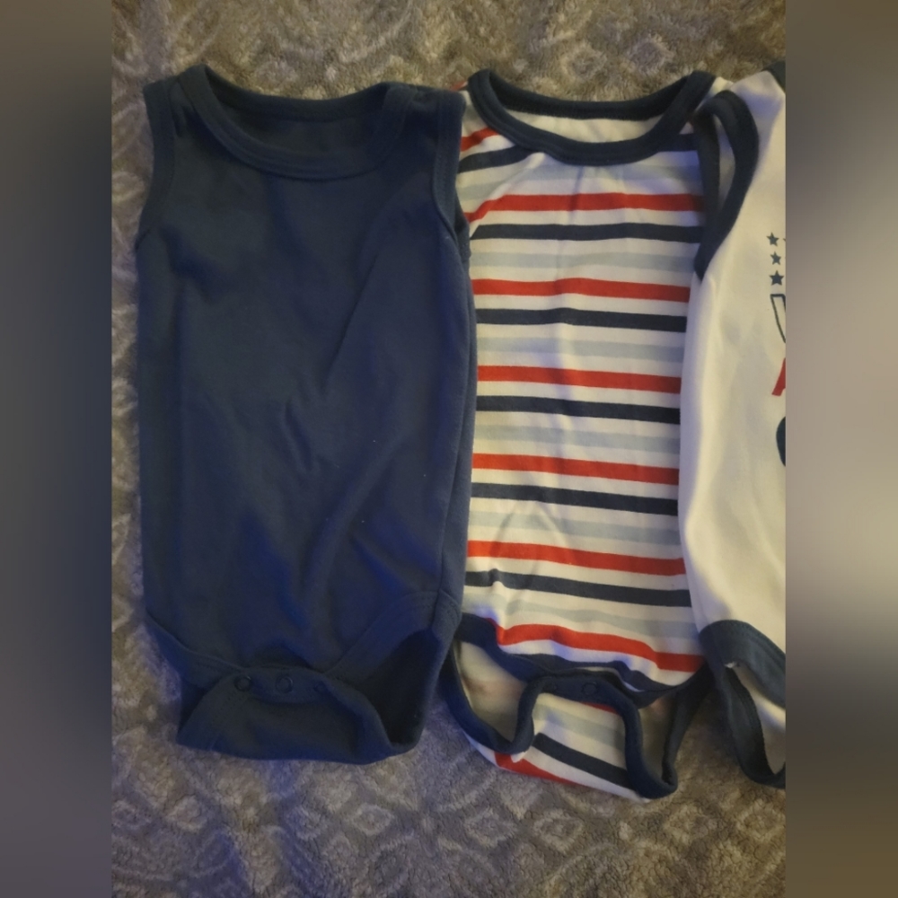 Onesies - Picture 2 of 5